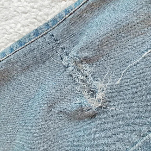 PRINCESS POLLY High Rise Distressed Lightwash Skinny Jeans Size 0 / 23 / 24 - Picture 4 of 7